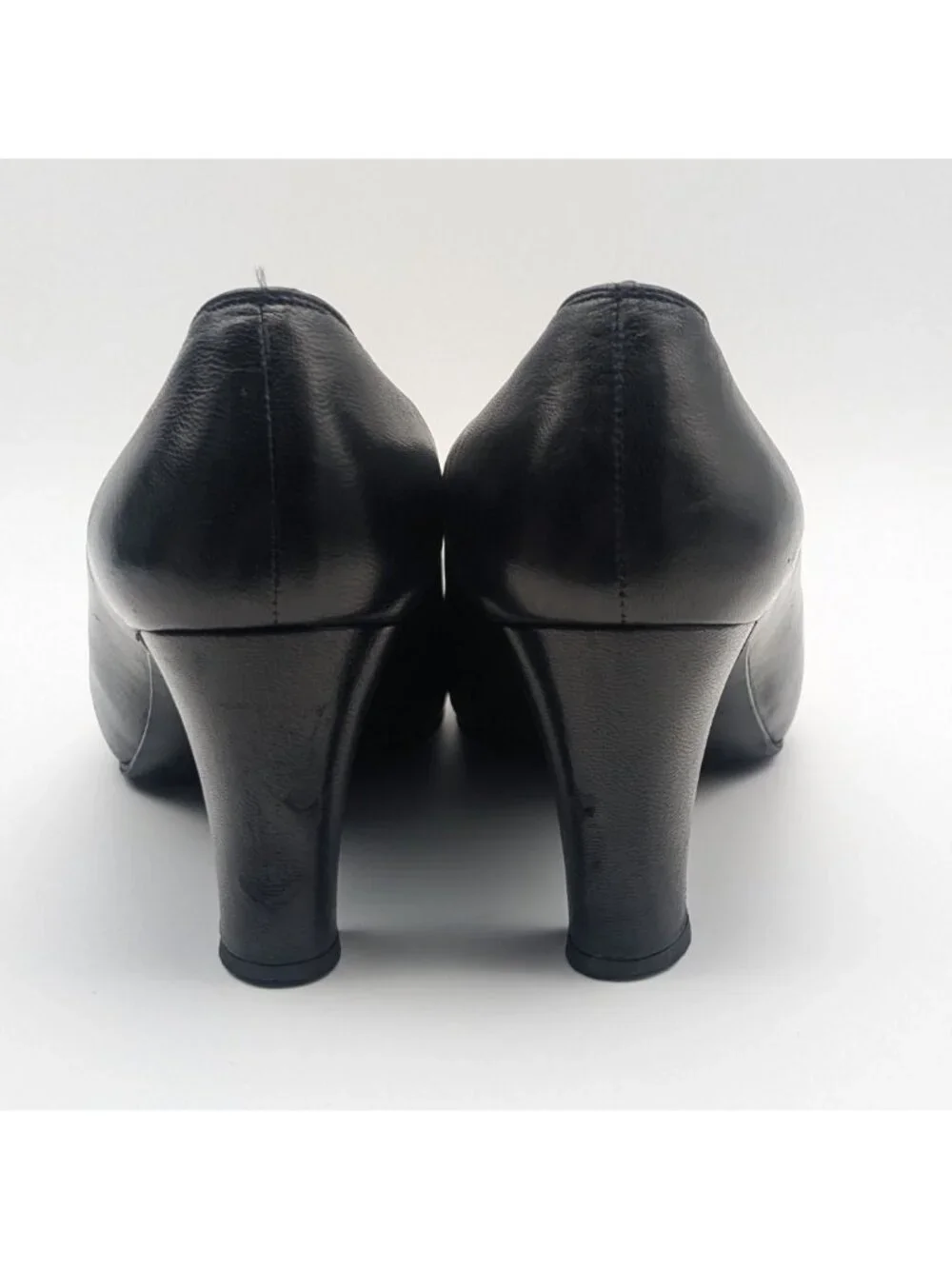 Chanel CC Logo Turnlock Pumps Black Leather Heels Shoes
